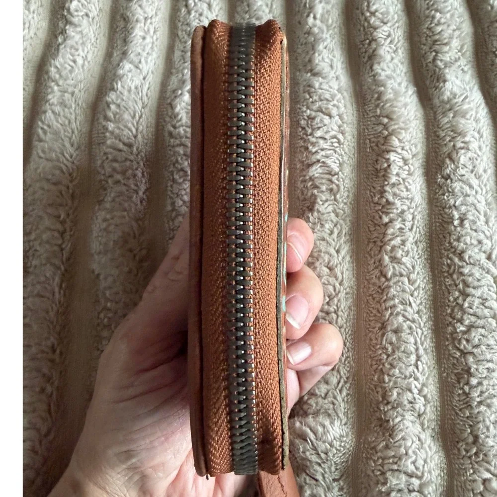 Hand Tooled Leather Accordion‎ Card Wallet Turquoise Floral Western Zip Around